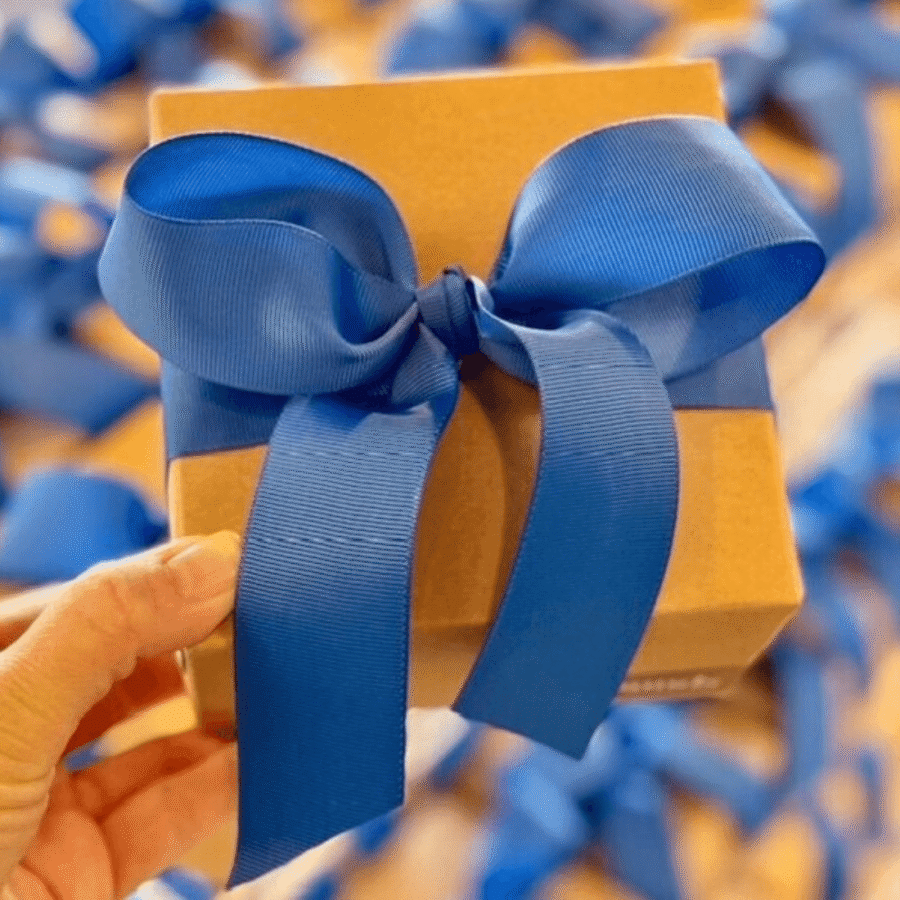 Blue event gift